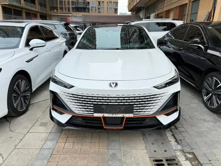 Changan UNI-V 2022 Model 1.5T Sports Edition – фото 2