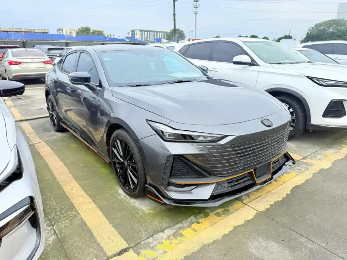 Changan UNI-V 2023 Model 1.5T Sports Edition