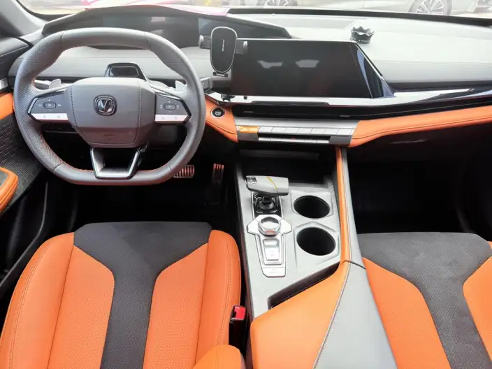Changan UNI-V 2023 Model 1.5T Sports Edition – фото 8