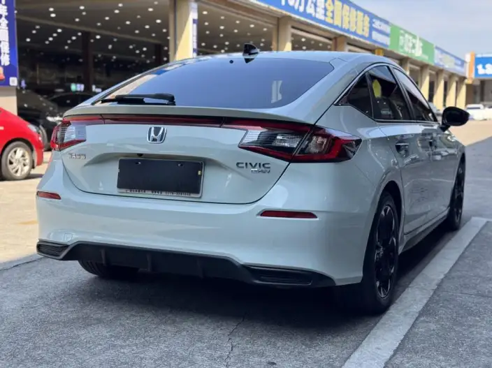 Honda Civic 2023 Model HATCHBACK 2.0L e:HEV Extreme Yao Edition – фото 6
