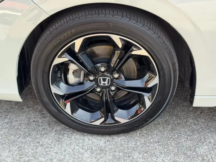 Honda Civic 2023 Model HATCHBACK 2.0L e:HEV Extreme Yao Edition – фото 8