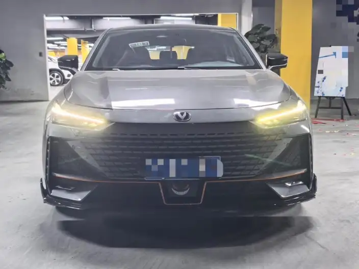 Changan UNI-V 2023 Model 1.5T Sports Edition