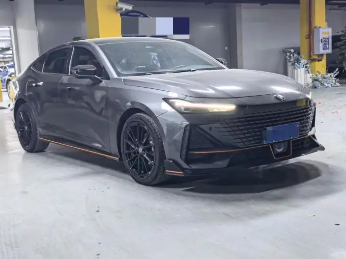 Changan UNI-V 2023 Model 1.5T Sports Edition