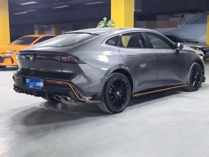 Changan UNI-V 2023 Model 1.5T Sports Edition – фото 6