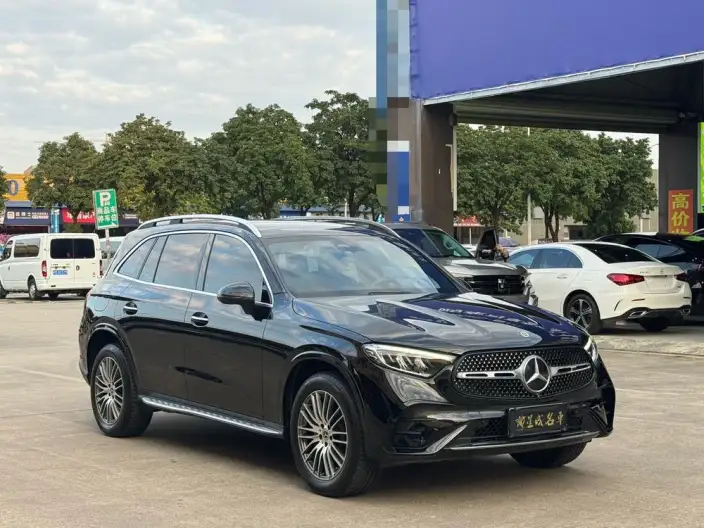 Mercedes-Benz GLC 2023 Model Facelift GLC 300 L 4MATIC Dynamic Model 7 seat – фото 3