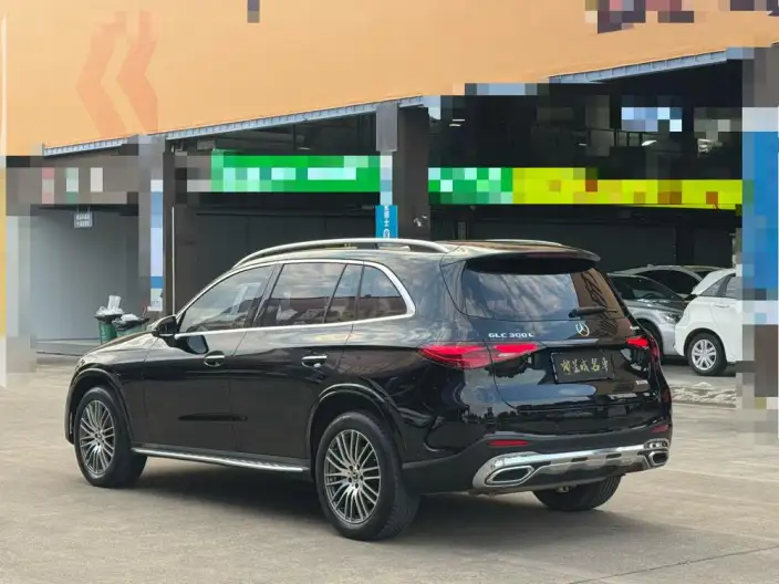 Mercedes-Benz GLC 2023 Model Facelift GLC 300 L 4MATIC Dynamic Model 7 seat – фото 4