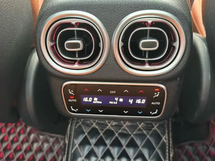 Mercedes-Benz GLC 2023 Model Facelift GLC 300 L 4MATIC Dynamic Model 7 seat – фото 8