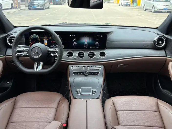 Mercedes-Benz E-Class 2023 Model E 300 L Luxury Model Sports sedan – фото 8