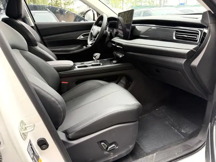 Changan CS75 2026 Model PRO 1.5T DCT Exclusive Model 7 seat – фото 5