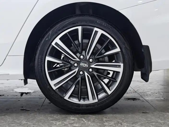 Chery Arrizo 8 2025 Model 1.6TGDI DCT Smart – фото 9