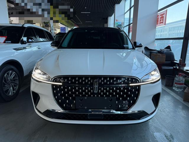 Lincoln Corsair 2024 2.0T 2WD High Prestige Edition – фото 2