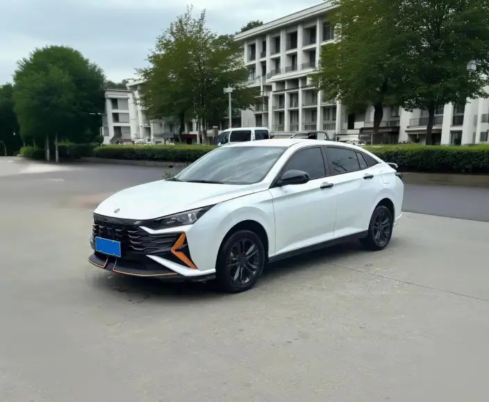 Yixuan 2023 Model Facelift 1.5L Automatic Follow-up version