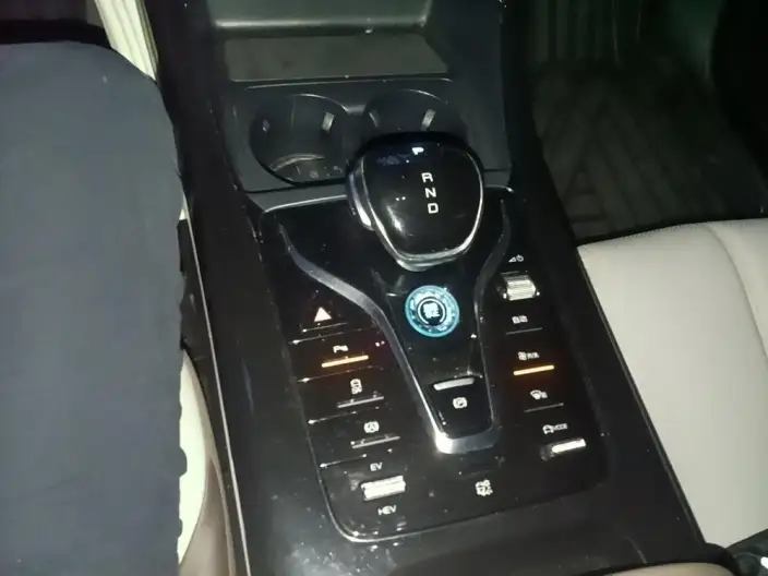 BYD Qin PLUS DM 2023 Model DM-i Champion Edition 55KM Leading Model – фото 9