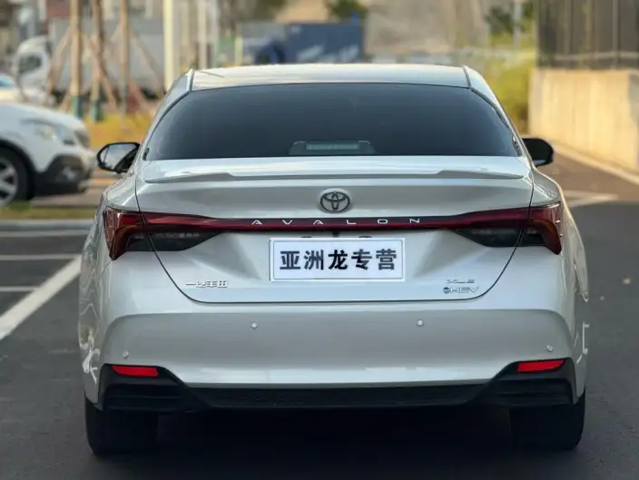 Toyota Avalon 2024 Model Intelligent Hybrid 2.5L E-CVT XLE Premium Edition – фото 5