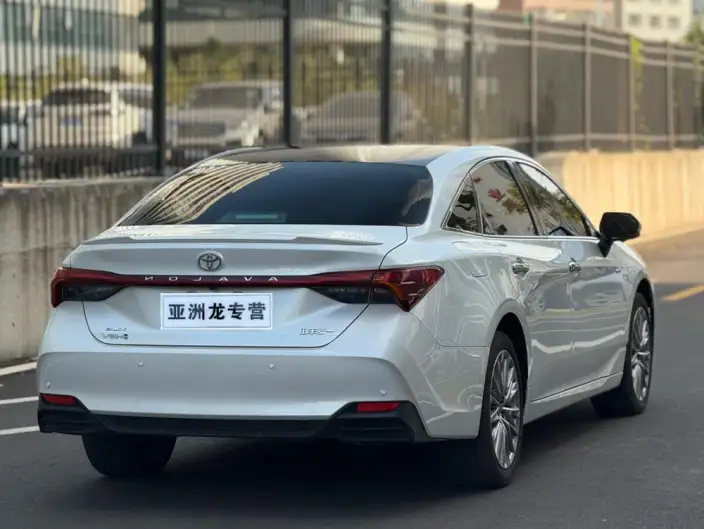 Toyota Avalon 2024 Model Intelligent Hybrid 2.5L E-CVT XLE Premium Edition – фото 6