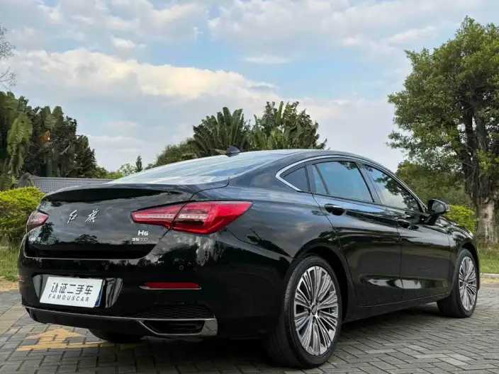 Hongqi H5 Classic 2022 Model Classic Model 1.8T Automatic Flag Rhythm Edition – фото 7