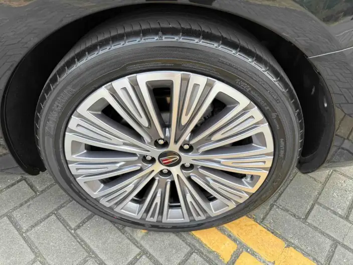 Hongqi H5 Classic 2022 Model Classic Model 1.8T Automatic Flag Rhythm Edition – фото 8