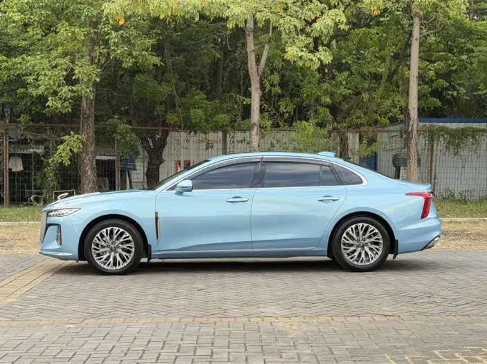 Hongqi H5 2023 Model 1.5T HEV Flag Lead Edition