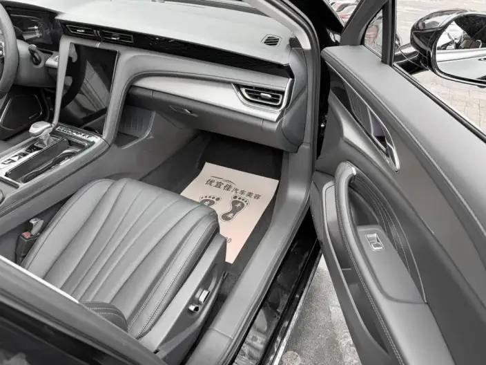 Hongqi H5 2023 Model 1.5T DCT Flag Rhythm Edition – фото 10