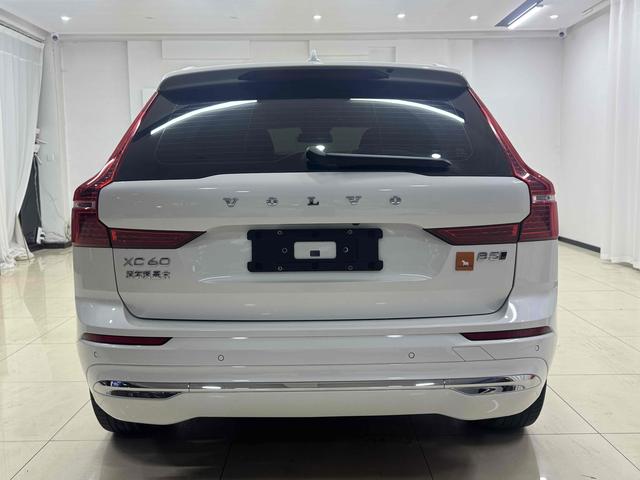 Volvo XC60 2022 B5 4WD Smart Luxury – фото 5