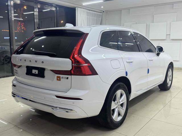 Volvo XC60 2022 B5 4WD Smart Luxury – фото 6