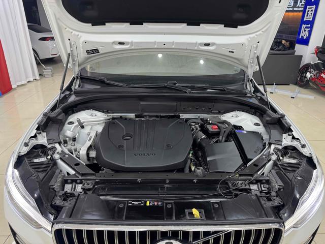 Volvo XC60 2022 B5 4WD Smart Luxury – фото 16