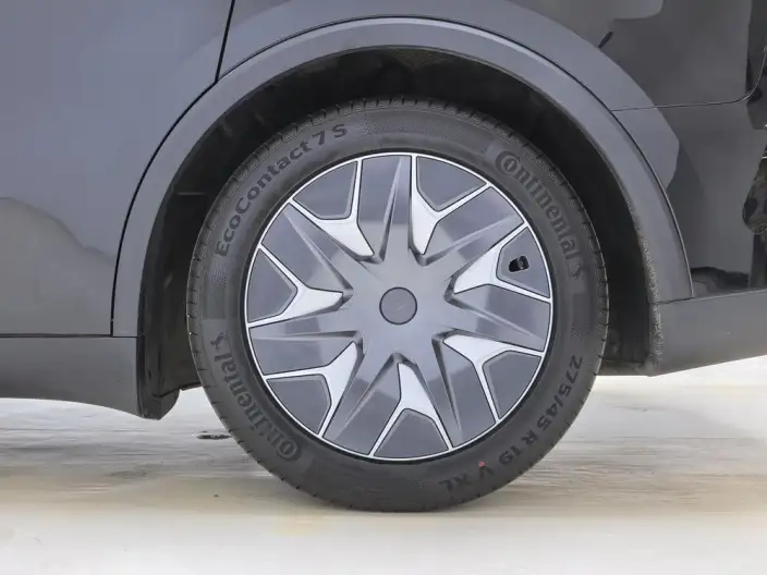 Model Y L 2026 Model Standard Edition – фото 9
