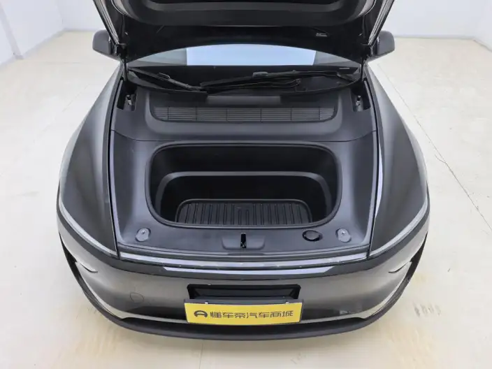 Model Y L 2026 Model Standard Edition – фото 10