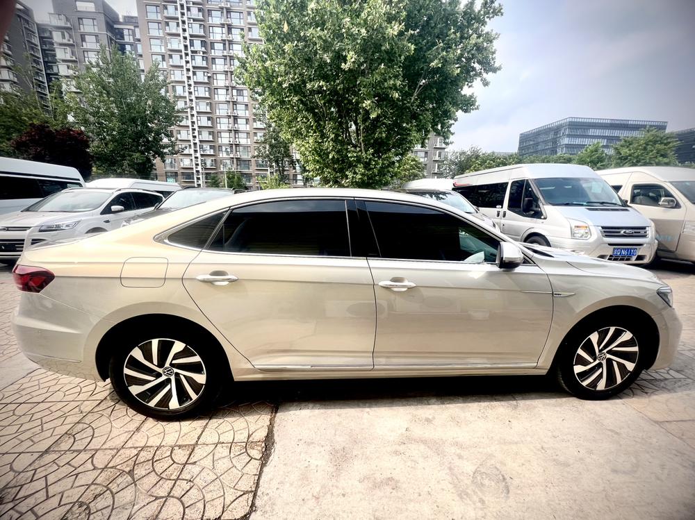 Volkswagen Passat PHEV 2022 430PHEV Hybrid Luxury Edition – фото 8