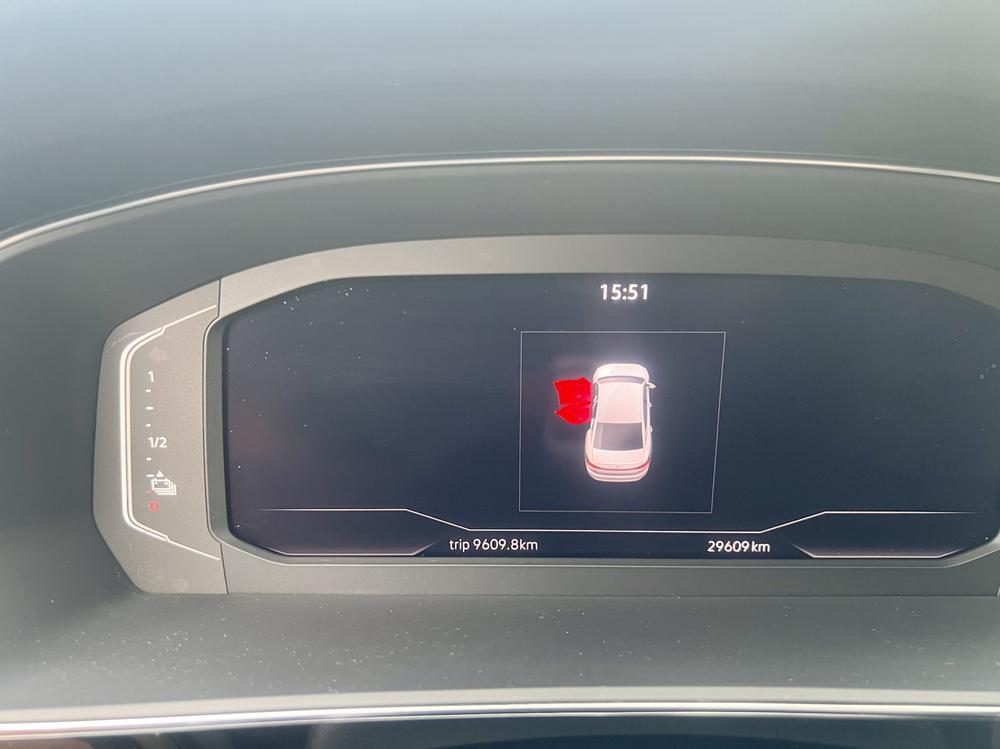 Volkswagen Passat PHEV 2022 430PHEV Hybrid Luxury Edition – фото 15