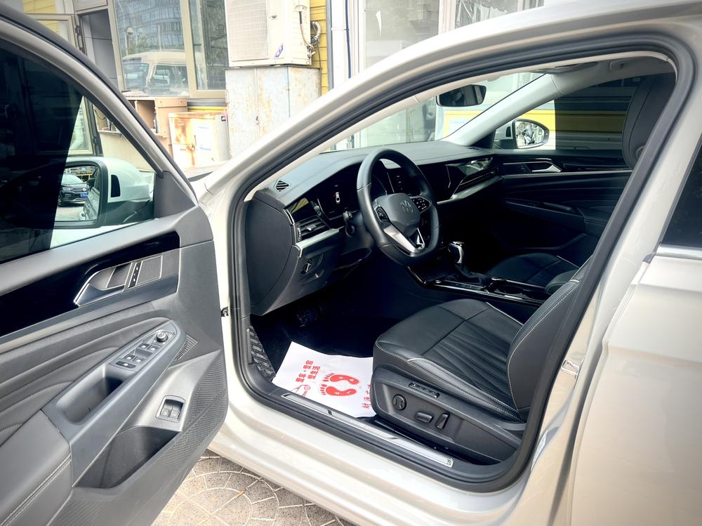 Volkswagen Passat PHEV 2022 430PHEV Hybrid Luxury Edition – фото 19