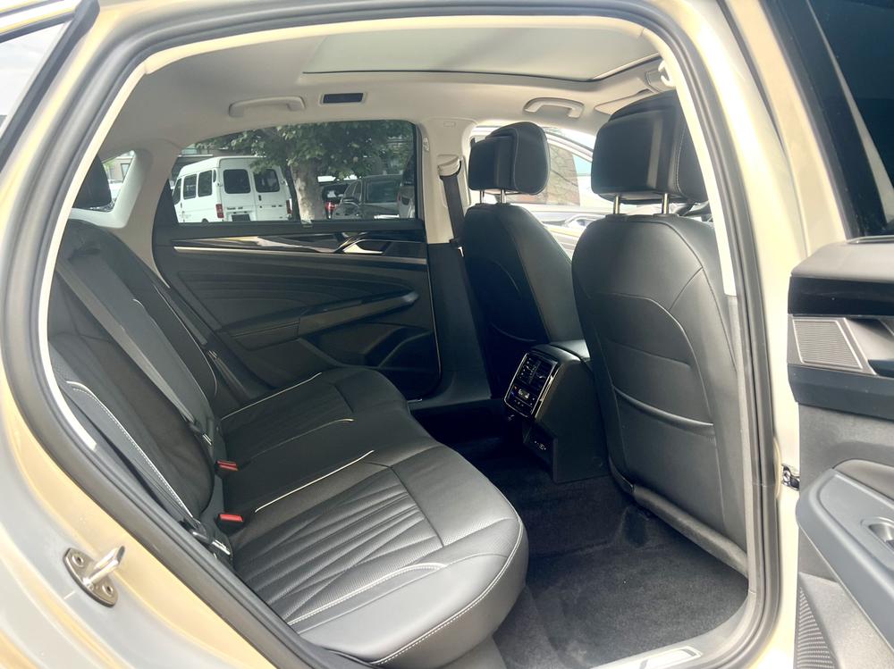 Volkswagen Passat PHEV 2022 430PHEV Hybrid Luxury Edition – фото 22