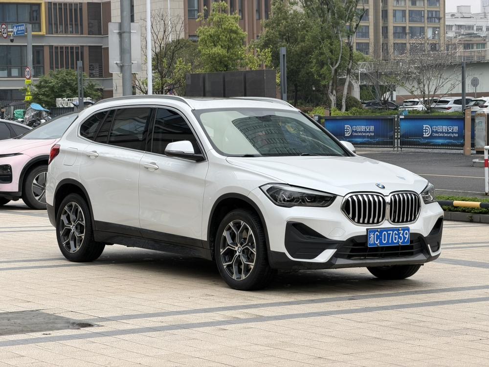 BMW X1 2021 sDrive25Li Leader – фото 3