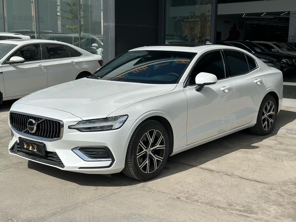 Volvo S60 2025 B4 Intelligent Leisure Luxury Edition – фото 1