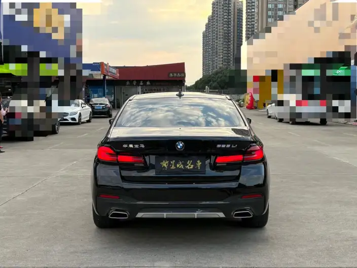 BMW 5 Series 2022 Model 525Li M Sports Set – фото 5