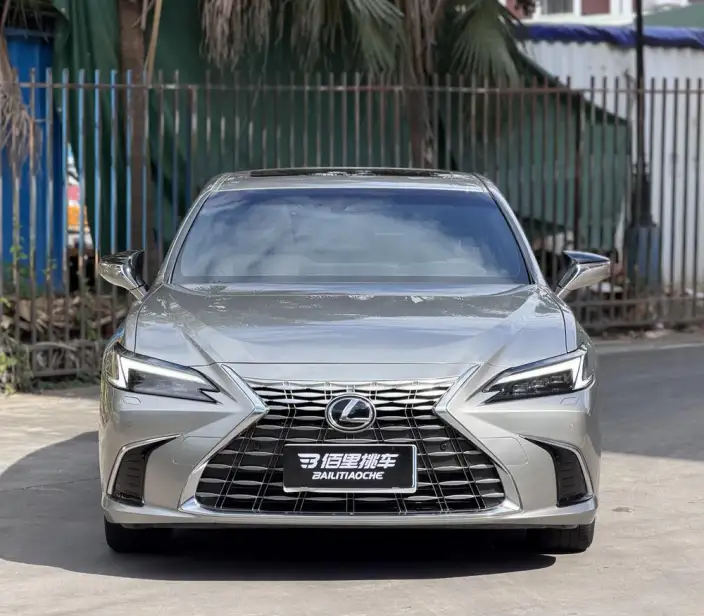 Lexus ES 2025 Model 300h Premium