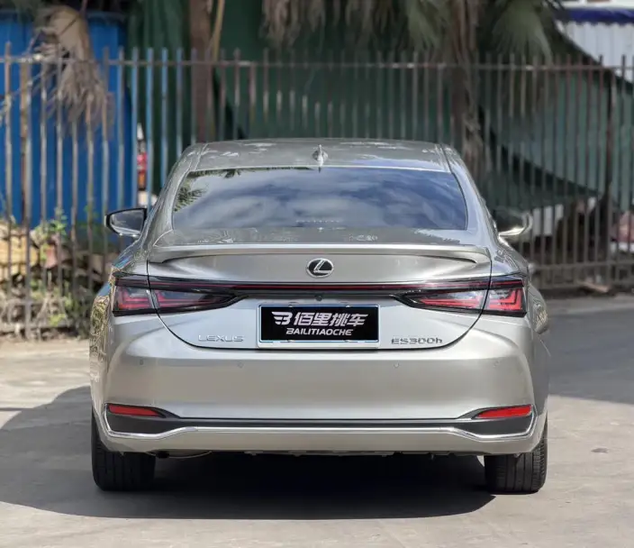 Lexus ES 2025 Model 300h Premium