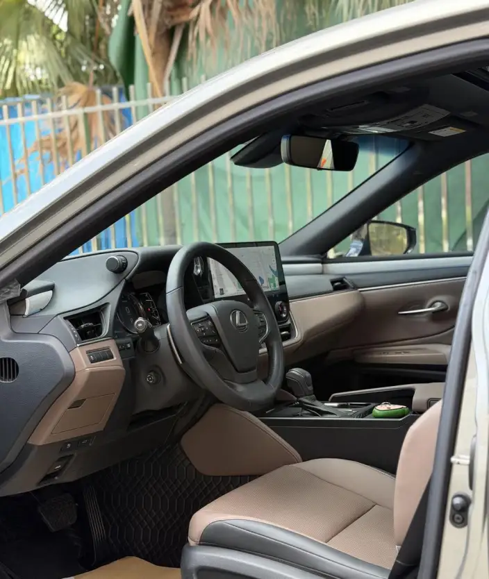 Lexus ES 2025 Model 300h Premium – фото 8