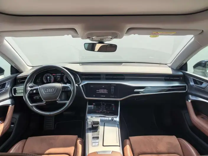Audi A7 L 2024 Model 45 TFSI Luxury Model – фото 8