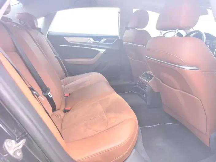 Audi A7 L 2024 Model 45 TFSI Luxury Model – фото 10