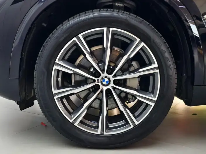 BMW X5 2022 Model Facelift xDrive 30Li Exclusive Model M Sports Set – фото 5