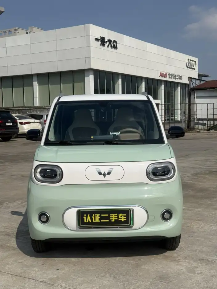 Wuling Hongguang MINIEV 2024 Model 215km Advanced version Lithium Iron Phosphate