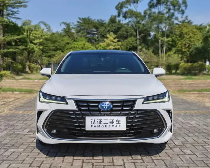 Toyota Avalon 2022 Model Hybrid 2.5L XLE Premium Edition – фото 2