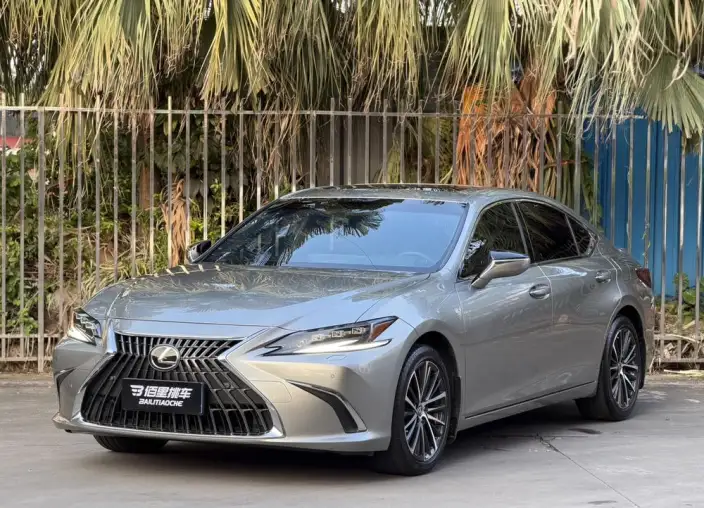 Lexus ES 2022 Model 300h Premium