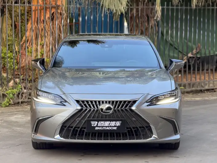 Lexus ES 2022 Model 300h Premium