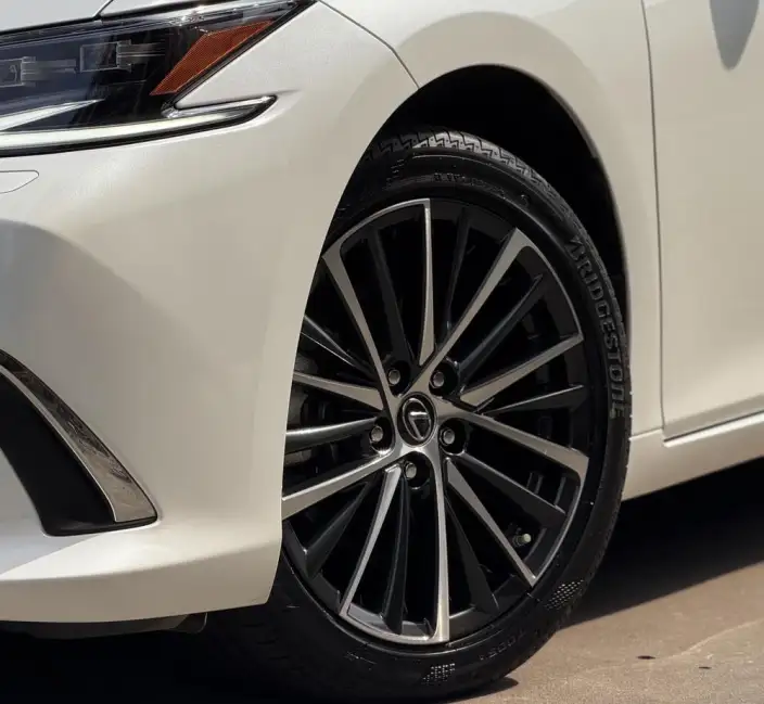 Lexus ES 2022 Model 300h Premium – фото 6