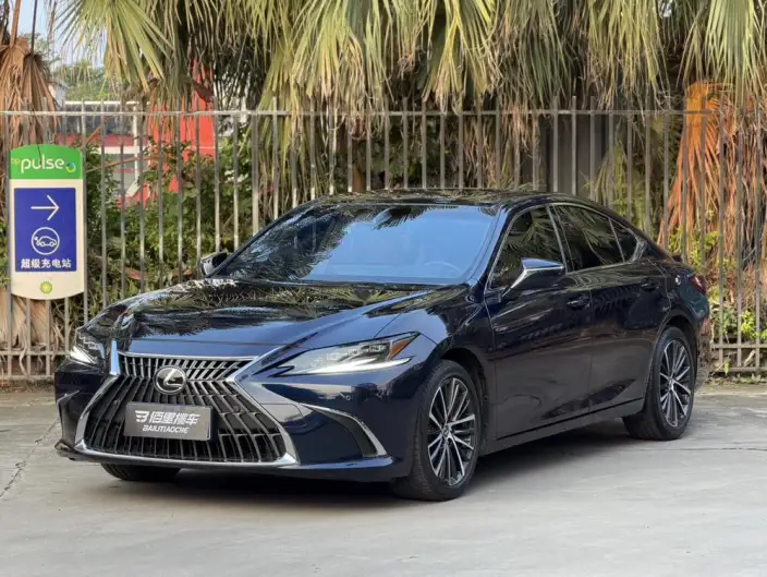 Lexus ES 2022 Model 300h Premium