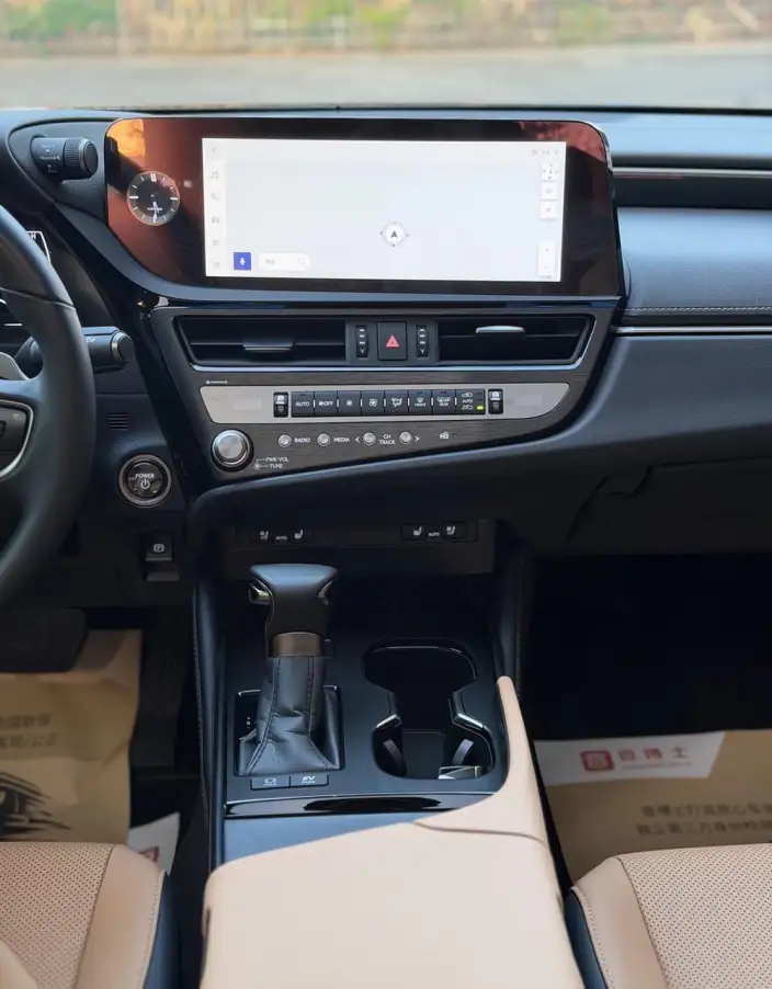 Lexus ES 2022 Model 300h Premium – фото 8