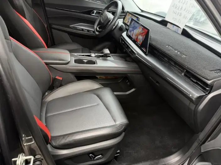 Changan Auchan Z6 2022 Model Blue whale 1.5T DCT Smart Edition Model – фото 10
