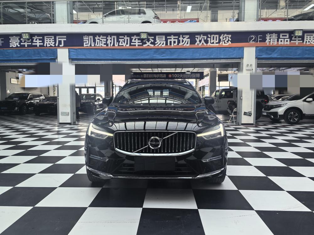 Volvo XC60 2023 B5 AWD Intelligent Far Luxury – фото 2